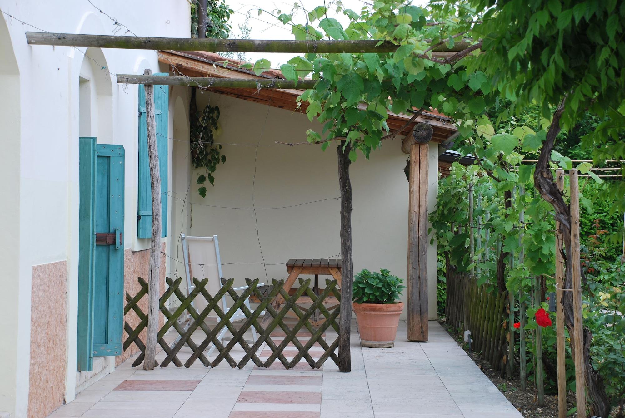 La Tinassara Bed & Breakfast Lazise Exterior photo